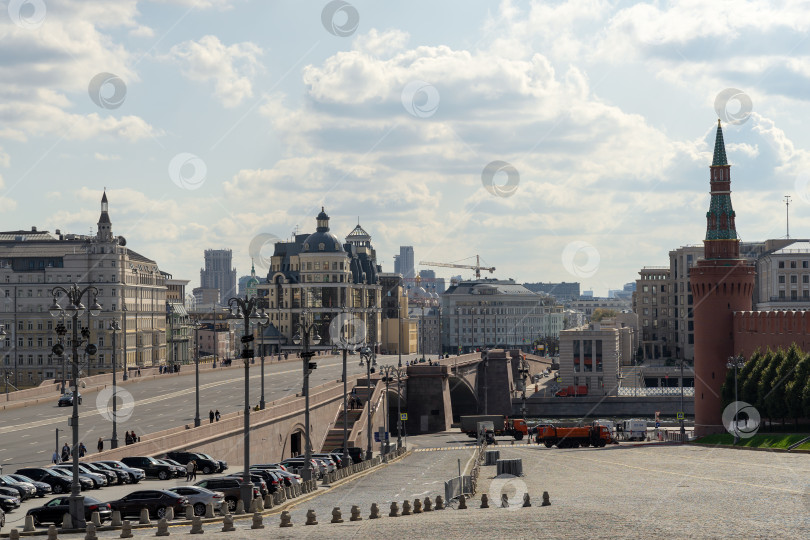 Скачать Вид с Красной площади на Большой Москворецкий мост. фотосток Ozero