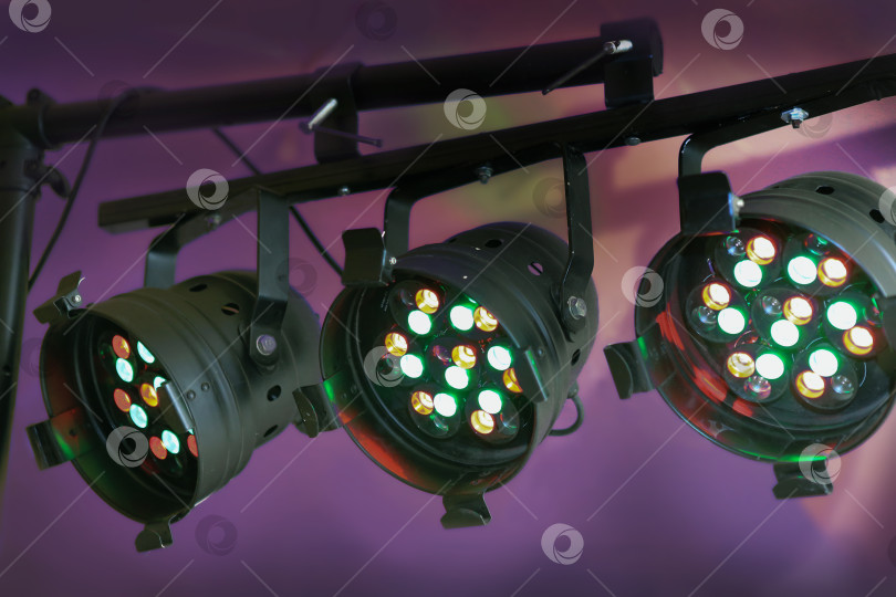 Скачать точечные светильники с диодными лампами фотосток Ozero