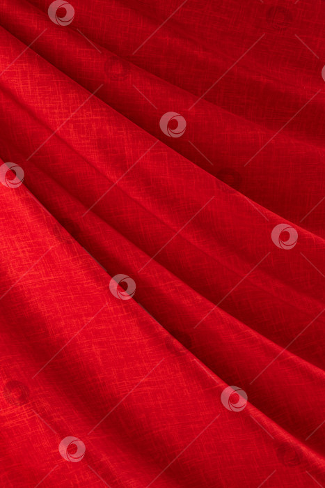Скачать драпированная красная шелковая ткань атласного переплетения, текстура, фон фотосток Ozero