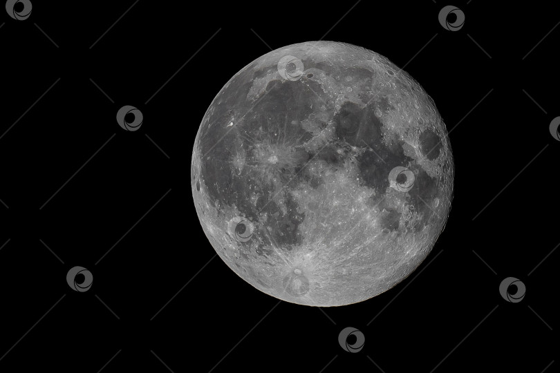 Скачать полная круглая луна ночью на фоне черного неба, одинокая фотосток Ozero