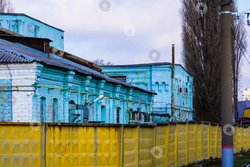 Скачать Старинное здание в локомотивном депо. Воронеж фотосток Ozero