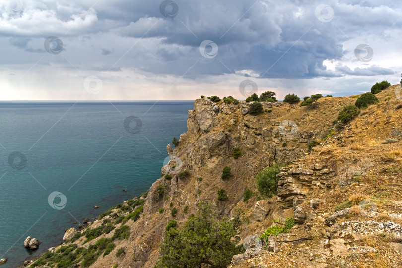 Скачать Вид с вершины горы на море. Плохая погода. Крым. фотосток Ozero