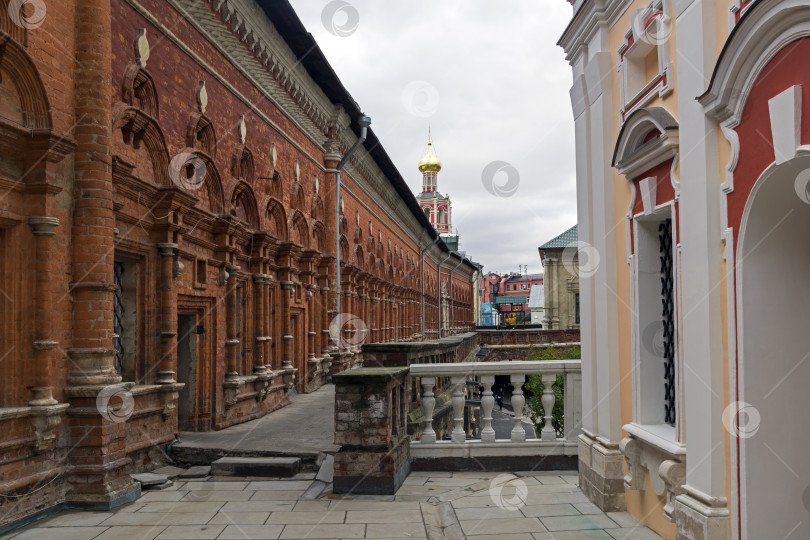 Скачать Высокий монастырь Святого Петра. Москва, Россия. фотосток Ozero