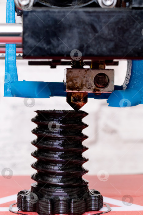 Скачать Печать детали на 3D-принтере фотосток Ozero