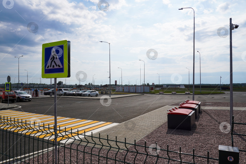 Скачать Пешеходный переход на АЗС "Лукойл" фотосток Ozero