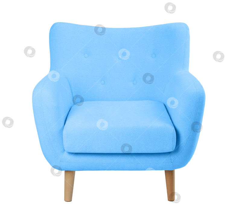 Скачать широкое мягкое кресло с тканевой обивкой на деревянных ножках в стиле ретро, выделяющееся на белом фоне фотосток Ozero