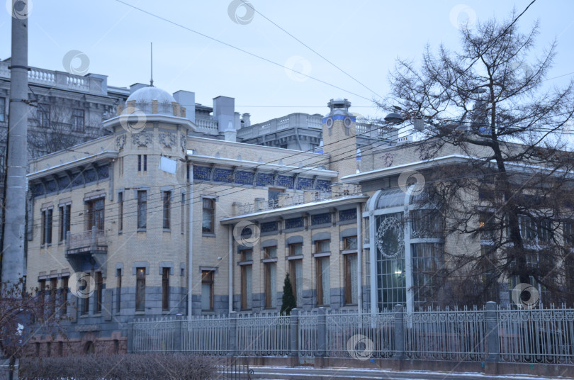 Скачать Санкт-Петербург, Россия – 02.11.2024: Особняк Матильды Кшесинской – памятник архитектуры в стиле северный модерн в Санкт-Петербурге, Музей политической истории России фотосток Ozero