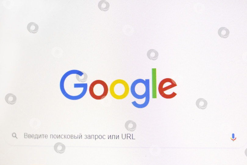 Скачать НОВОПОЛОЦК, БЕЛАРУСЬ - 06 февраля 2021 года: Строка поиска Google на дисплее компьютера фотосток Ozero