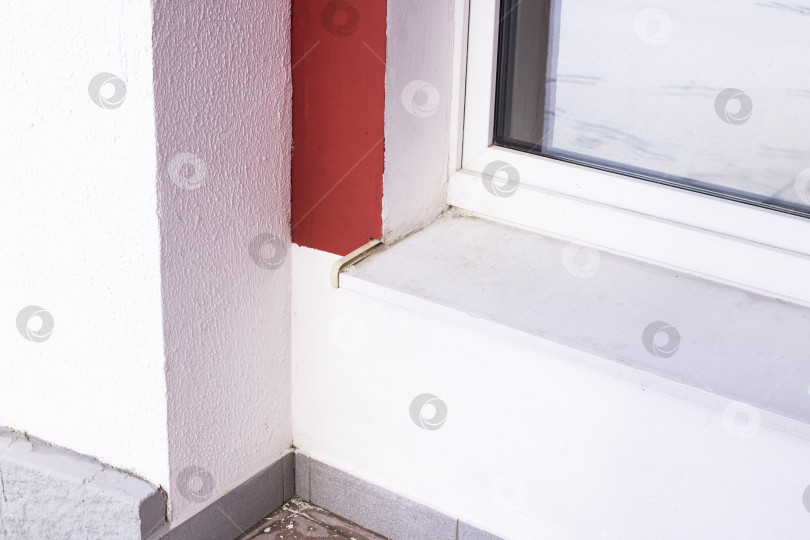 Скачать Подоконник с внешней стороны окна фотосток Ozero