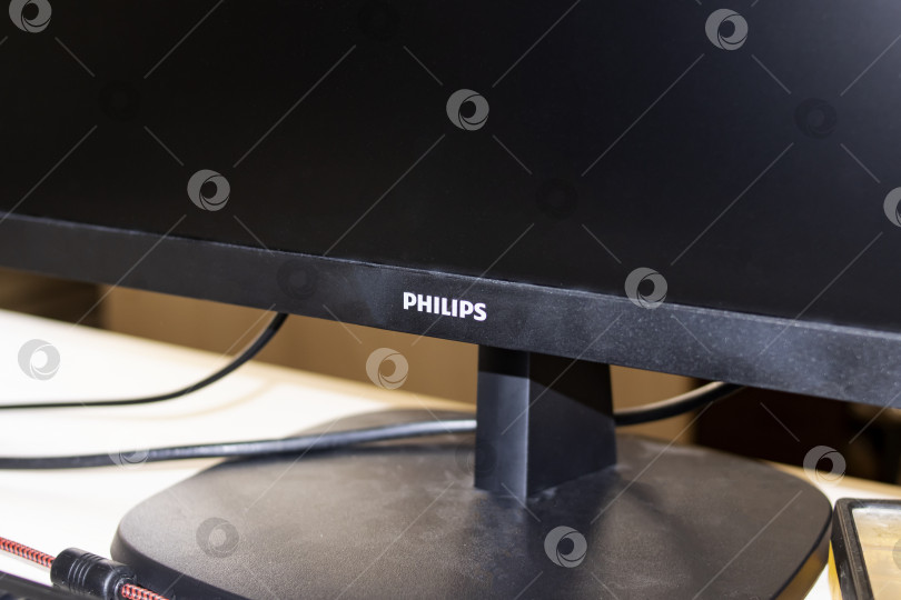 Скачать БЕЛАРУСЬ, НОВОПОЛОЦК - 07 марта 2021 года: Логотип Philips на мониторе фотосток Ozero