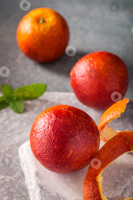 Скачать Кровавые апельсины на камне фотосток Ozero