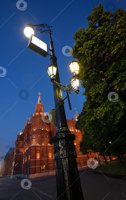 Скачать здание исторического музея в Москве фотосток Ozero