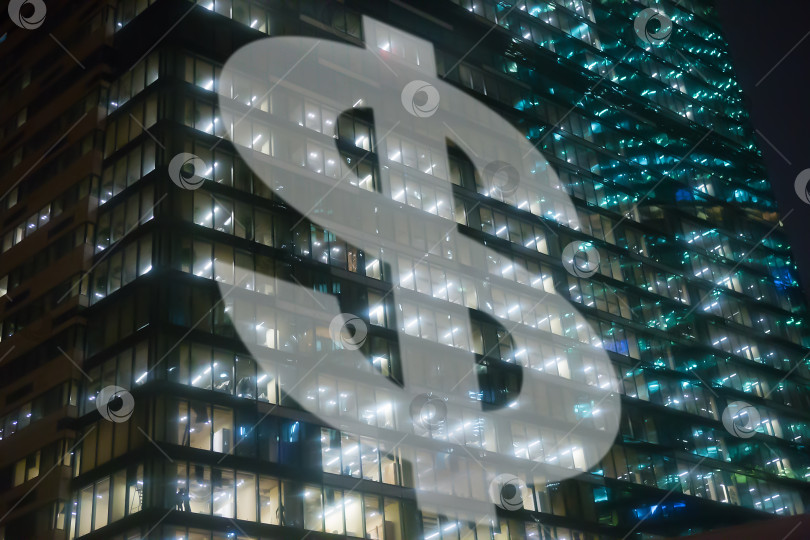 Скачать Символ доллара на фасаде современного офисного многоэтажного здания фотосток Ozero