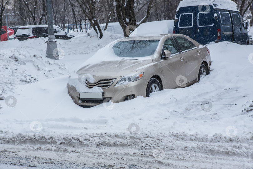 Скачать автомобили на стоянке зимой фотосток Ozero