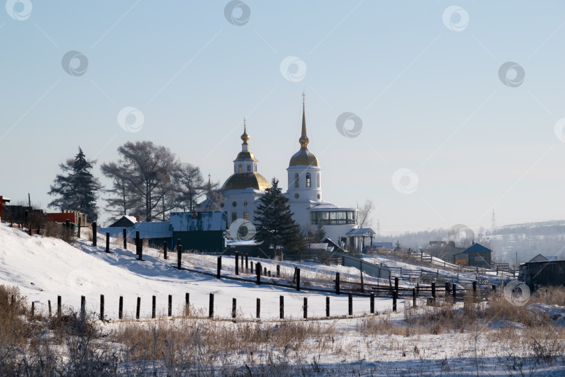 Скачать На окраине. фотосток Ozero