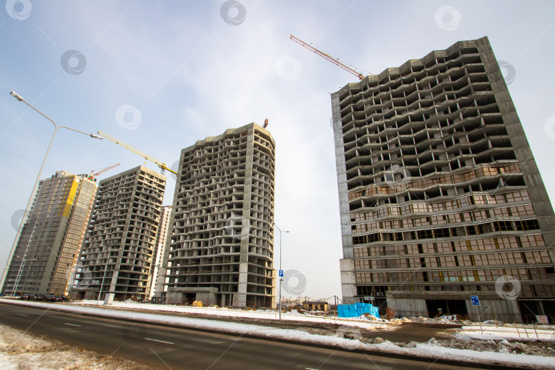 Скачать Беларусь, Минск - 07 февраля 2024 года: Современные дома в мире Минска фотосток Ozero