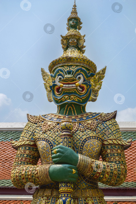 Скачать Фигура демона во дворце в Бангкоке. фотосток Ozero