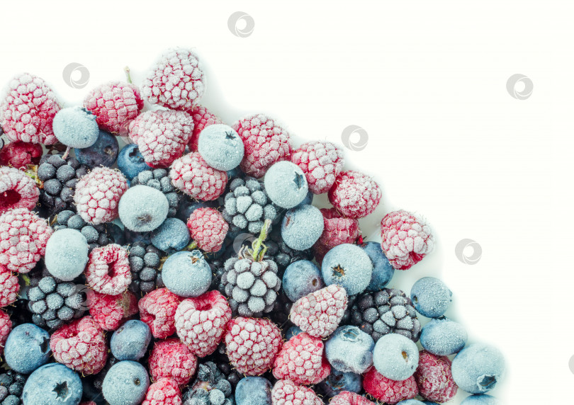 Скачать Замороженные ягоды в уголке белого фотосток Ozero