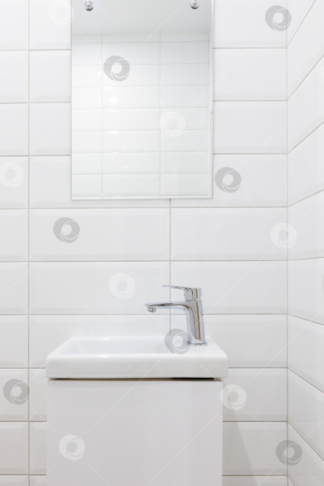 Скачать современная ванная комната с туалетом и стиральной машиной фотосток Ozero
