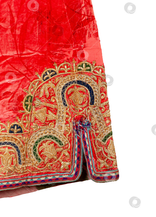 Скачать Декоративные элементы и орнаменты на рукаве узбекского национального халата фотосток Ozero