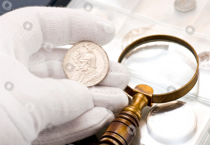 Скачать старая серебряная монета фотосток Ozero
