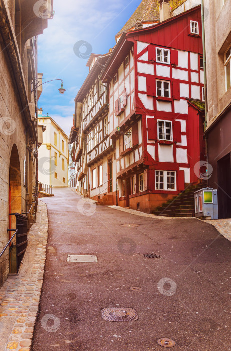 Скачать Старая улица в Базеле фотосток Ozero