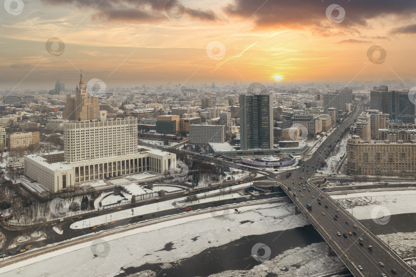 Скачать Москва на рассвете. фотосток Ozero