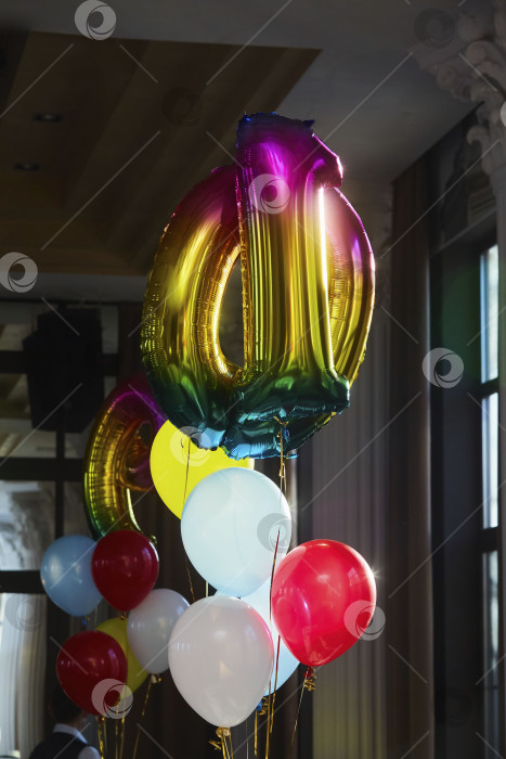 Скачать Воздушный шар в виде цифр 1 и 0. Декор для детского дня рождения фотосток Ozero