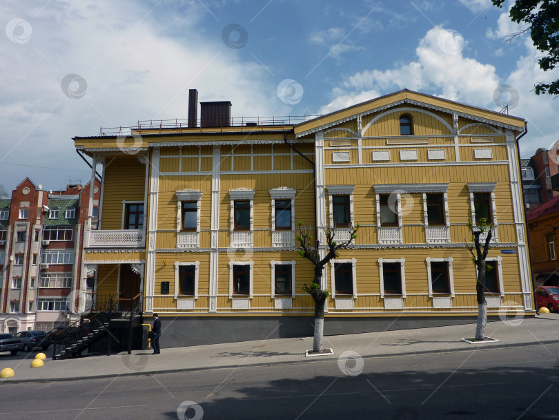 Скачать Пенза, Россия - май 2015: Современная реконструкция старинного особняка на бывшей Лекарской улице фотосток Ozero
