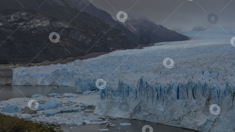 Скачать Прекрасный ледник Перито-Морено. фотосток Ozero