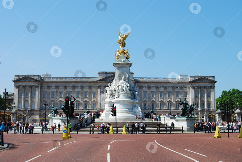 Buckingham palace trafalgar square