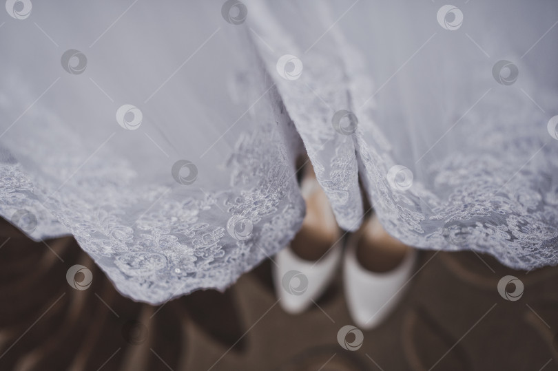 Скачать Детали гардероба невесты перед мероприятием 2162. фотосток Ozero