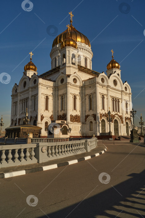 Скачать Москва, Россия - 25 октября 2014 года: Храм Христа Спасителя. фотосток Ozero