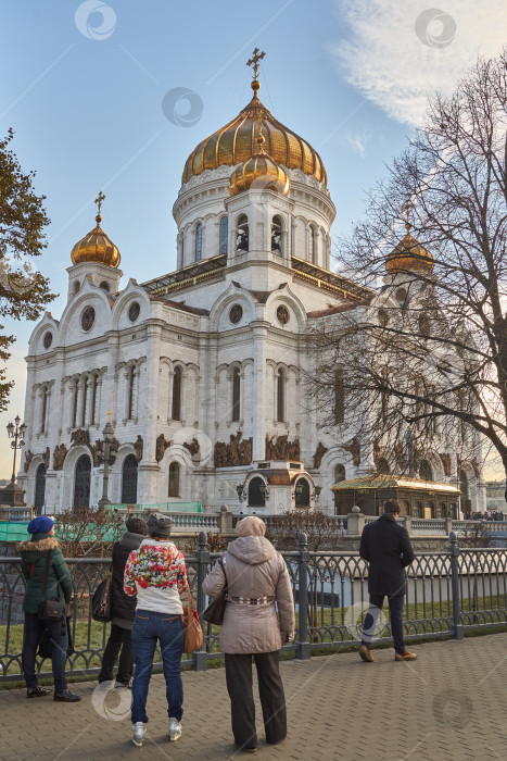 Скачать Москва, Россия - 25 октября 2014 года: Храм Христа Спасителя. фотосток Ozero