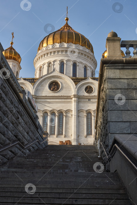 Скачать Москва, Россия - 25 октября 2014 года: Храм Христа Спасителя. фотосток Ozero