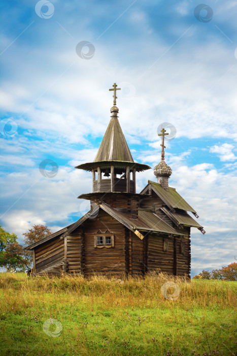 Скачать Старая деревянная церковь Святого Михаила фотосток Ozero