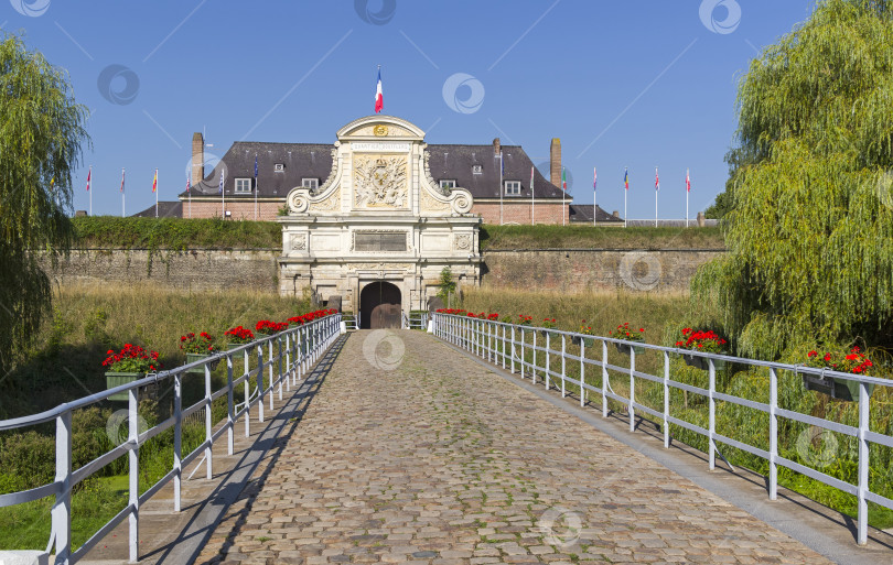 Скачать Ворота в старой крепости. Лилль, Франция. фотосток Ozero