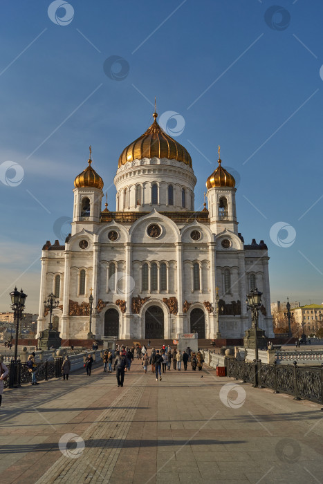 Скачать Москва, Россия - 25 октября 2014 года: Храм Христа Спасителя. фотосток Ozero