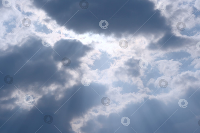 Скачать Облака на небе. фотосток Ozero