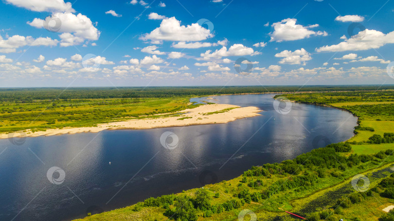 Скачать Летняя Волга с высоты птичьего полёта фотосток Ozero