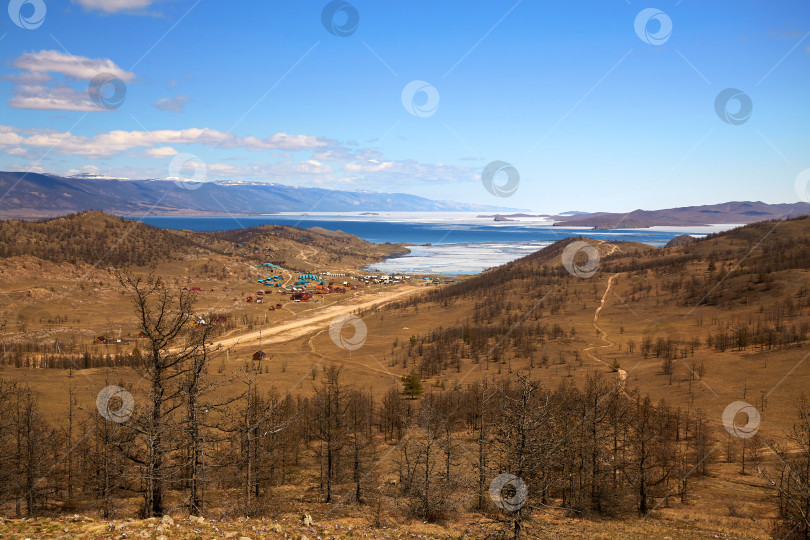 Скачать Озеро Байкал. Прекрасный вид на заливы Малого моря, Куркутский залив фотосток Ozero