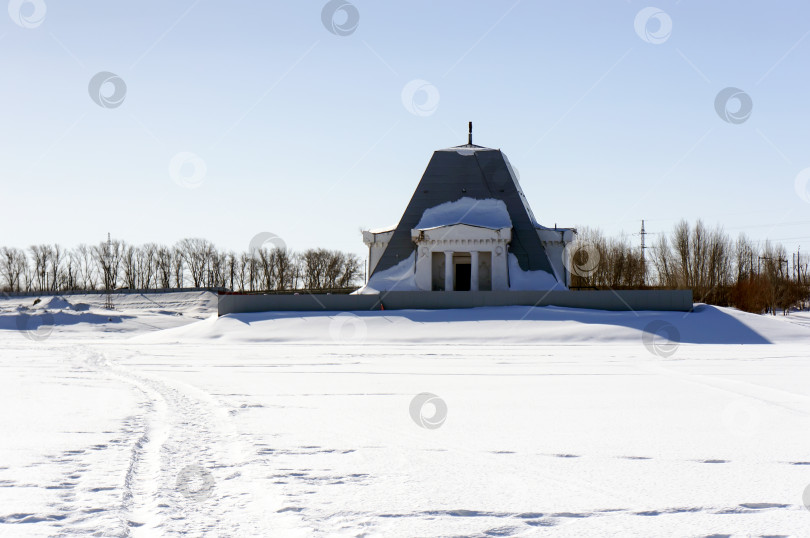 Скачать Казань, Татарстан, Россия - 16 марта 2024: Храм-памятник русским войнам, павшим при взятии Казани фотосток Ozero