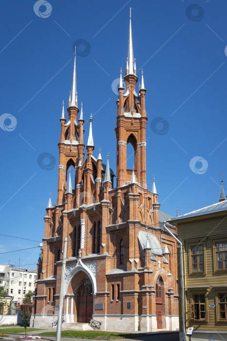 Скачать Приход Святого Сердца Иисуса Римско-католической церкви (Польский костел) был построен в 1906 году в историческом центре города Самара. фотосток Ozero
