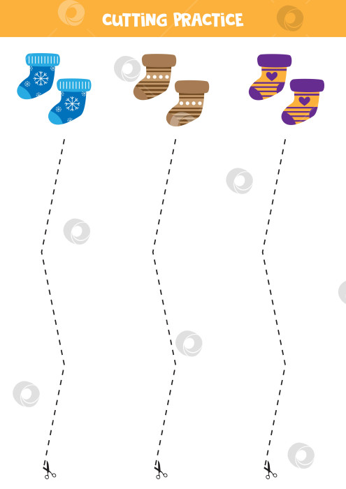 Скачать Тренировка кроя для детей с милыми разноцветными зимними носками. фотосток Ozero