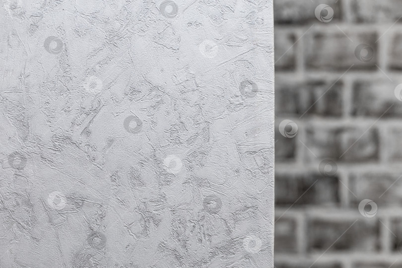 Скачать белые виниловые обои на стене в стиле лофт на фоне серого кирпича фотосток Ozero