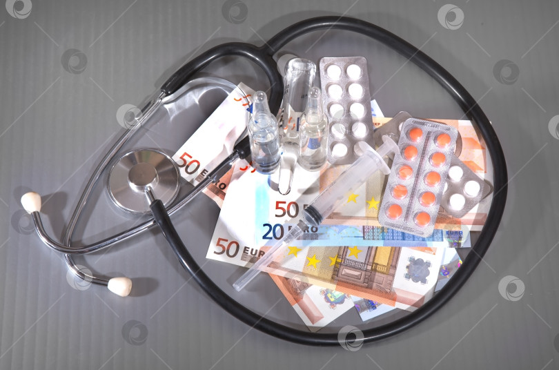 Скачать банкноты евро шприц для лекарств фотосток Ozero