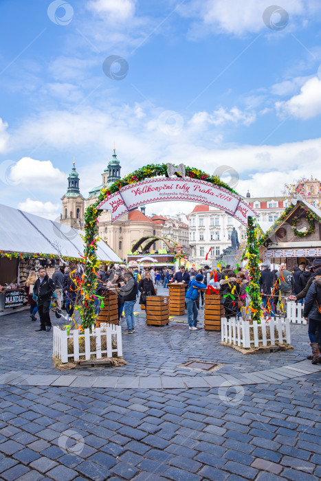 Скачать Пасхальный рынок в Праге фотосток Ozero