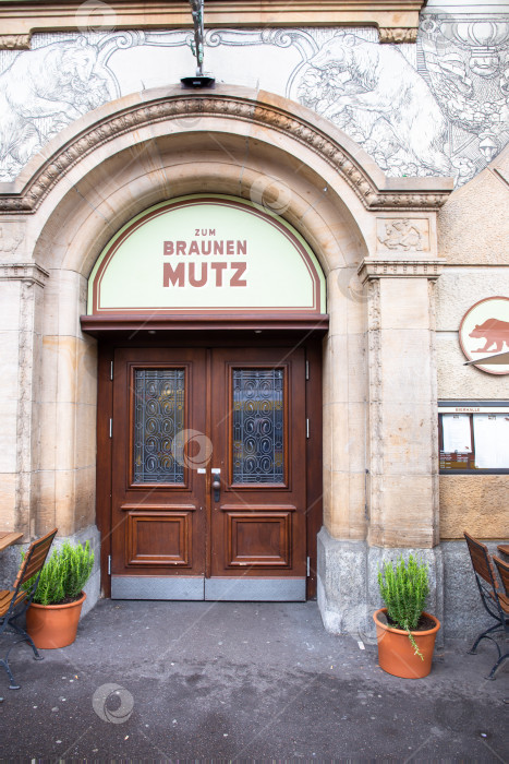 Скачать Zum Braunen Mutz в Базеле фотосток Ozero