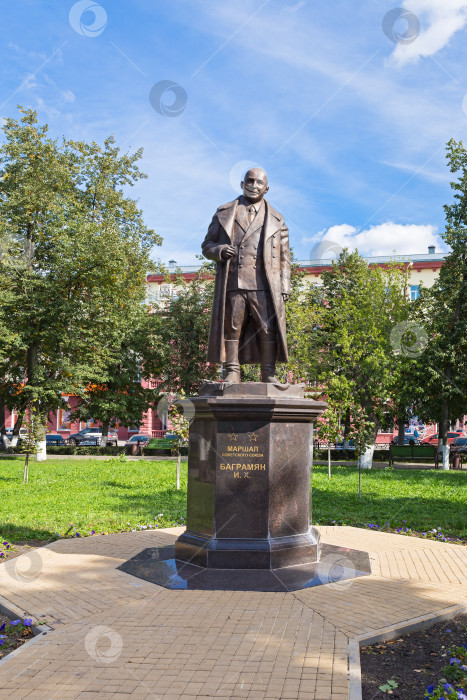 Скачать Памятник Баграмяну в Орле фотосток Ozero