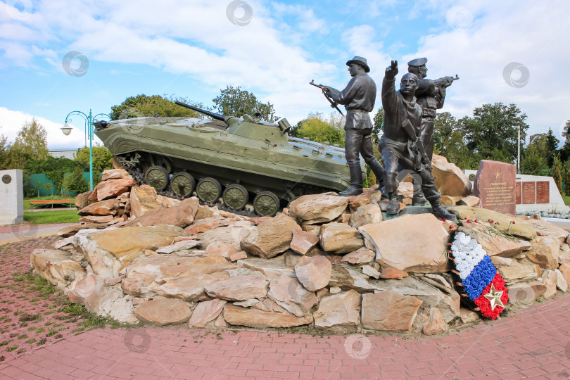 Скачать Памятник участникам локальных войн фотосток Ozero